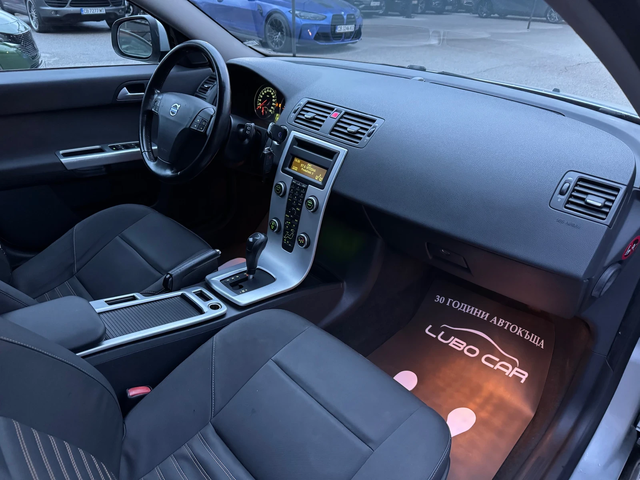 Volvo V50 2.0D-АВТОМАТИК - автомобили, коли, обяви за нови и употребявани 13