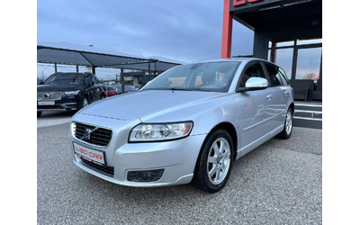 volvo-v50 - 1