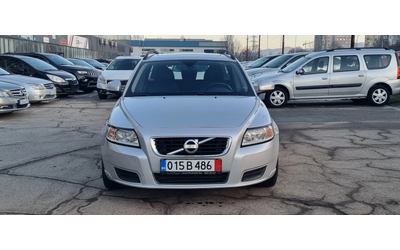volvo-v50 - 1