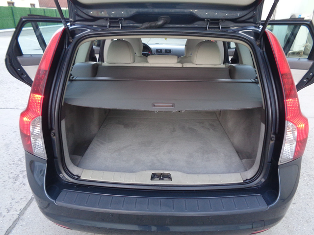 Volvo V50 1.6HDI-ЛИЗИНГ - автомобили, коли, обяви за нови и употребявани 7