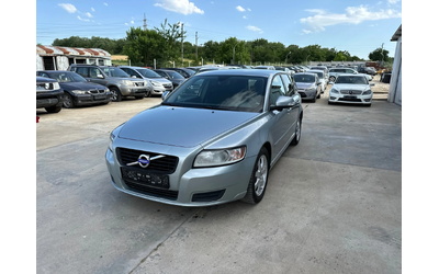 volvo-v50 - 1