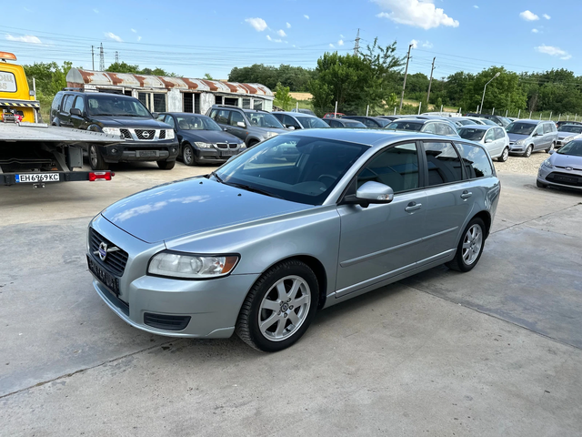Volvo V50 1.6d D2-114k.c* UNIKAT* - автомобили, коли, обяви за нови и употребявани 2