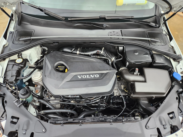 Volvo V60 R-design D4-1.6T-180к.с EURO 5-АВТОМАТИК-ШВЕЙЦАРИЯ - автомобили, коли, обяви за нови и употребявани 11