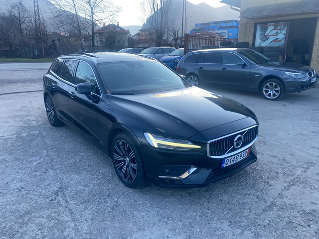 Volvo V60 2.0 D4 4X4 200kc. - автомобили, коли, обяви за нови и употребявани 1
