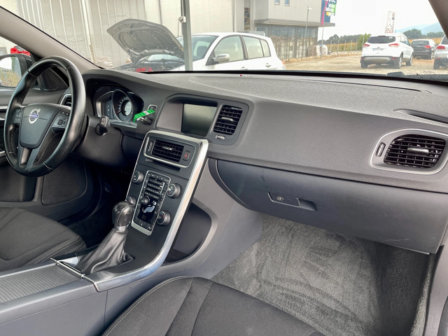 Volvo V60 D2 Start/Stop - автомобили, коли, обяви за нови и употребявани 11