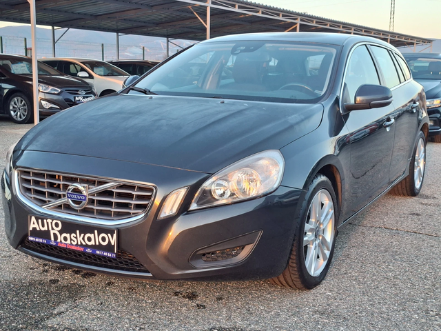 Volvo V60 2, 0 D4 Summum Geartronic - автомобили, коли, обяви за нови и употребявани 0