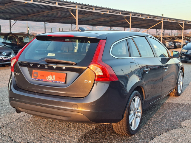 Volvo V60 2, 0 D4 Summum Geartronic - автомобили, коли, обяви за нови и употребявани 4
