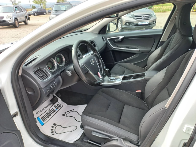 Volvo V60 2, 0 d3 avtomat - автомобили, коли, обяви за нови и употребявани 7