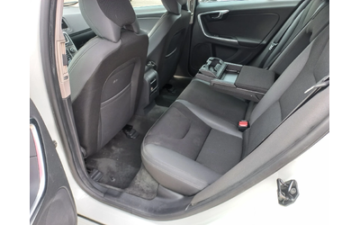 Volvo V60 2, 0 d3 avtomat - автомобили, коли, обяви за нови и употребявани 9