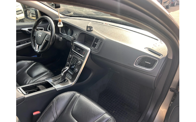 Volvo V60 2.4D6 PLUG-IN-HYBRID AWD AVTOMAT/KOJA EURO 6 - автомобили, коли, обяви за нови и употребявани 11