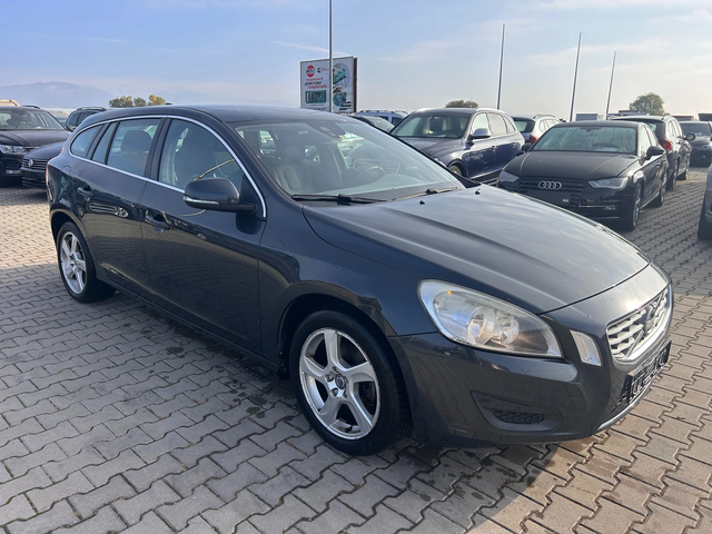 Volvo V60 1.6i NAVI EURO 5 - автомобили, коли, обяви за нови и употребявани 3
