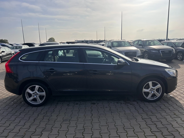 Volvo V60 1.6i NAVI EURO 5 - автомобили, коли, обяви за нови и употребявани 4