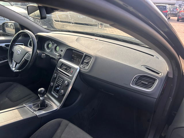 Volvo V60 1.6i NAVI EURO 5 - автомобили, коли, обяви за нови и употребявани 9