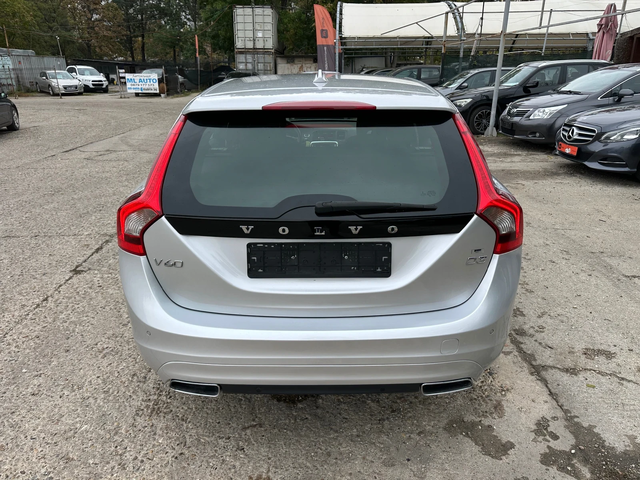 Volvo V60 2.0/D3 - автомобили, коли, обяви за нови и употребявани 5