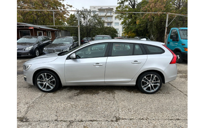 Volvo V60 2.0/D3 - автомобили, коли, обяви за нови и употребявани 7