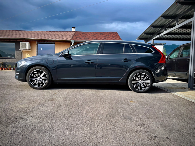 Volvo V60 - автомобили, коли, обяви за нови и употребявани 4