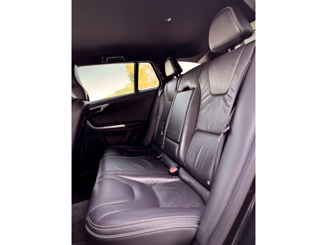 Volvo V60 - автомобили, коли, обяви за нови и употребявани 8