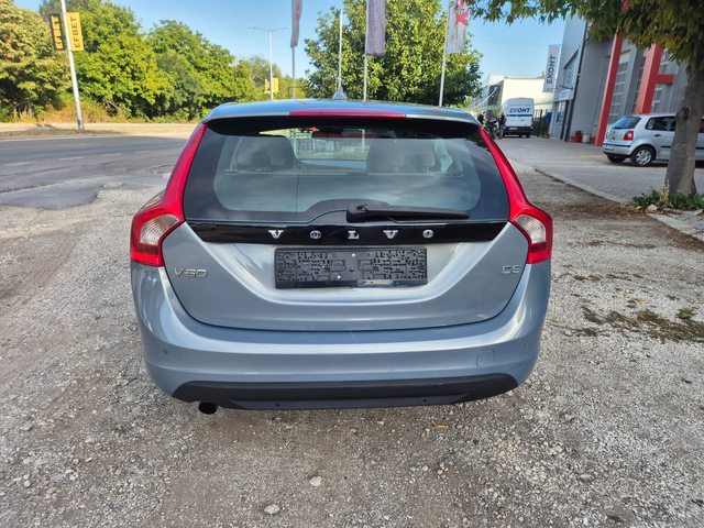 Volvo V60 2.0D 163k.s - автомобили, коли, обяви за нови и употребявани 5