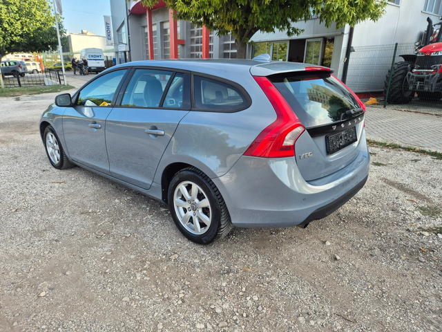 Volvo V60 2.0D 163k.s - автомобили, коли, обяви за нови и употребявани 6