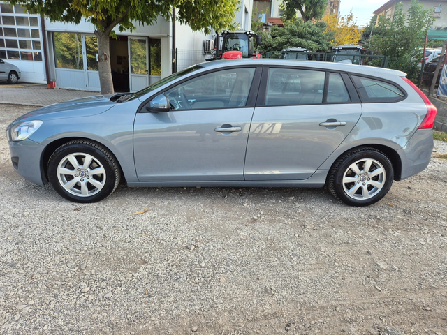 Volvo V60 2.0D 163k.s - автомобили, коли, обяви за нови и употребявани 7