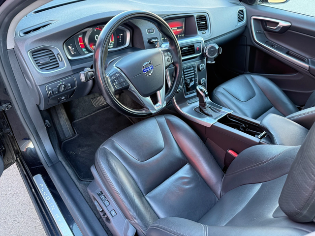Volvo V60 2.4* PLUG-IN-HYB* 4х4* ПОДГРЕВ* АВТОПИЛОТ* ШИБИДАХ - автомобили, коли, обяви за нови и употребявани 10