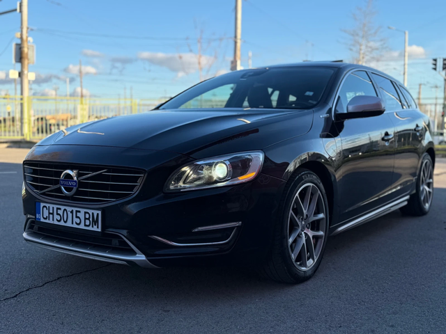 Volvo V60 2.4* PLUG-IN-HYB* 4х4* ПОДГРЕВ* АВТОПИЛОТ* ШИБИДАХ - автомобили, коли, обяви за нови и употребявани 4