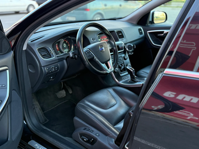 Volvo V60 2.4* PLUG-IN-HYB* 4х4* ПОДГРЕВ* АВТОПИЛОТ* ШИБИДАХ - автомобили, коли, обяви за нови и употребявани 7