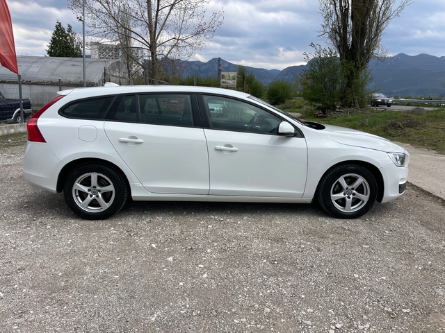 Volvo V60 2.0TDI-150-FEIS-ITALIA - автомобили, коли, обяви за нови и употребявани 3