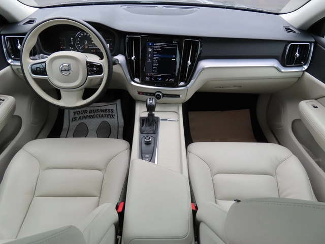 Volvo V60 T5 Momentum - автомобили, коли, обяви за нови и употребявани 10
