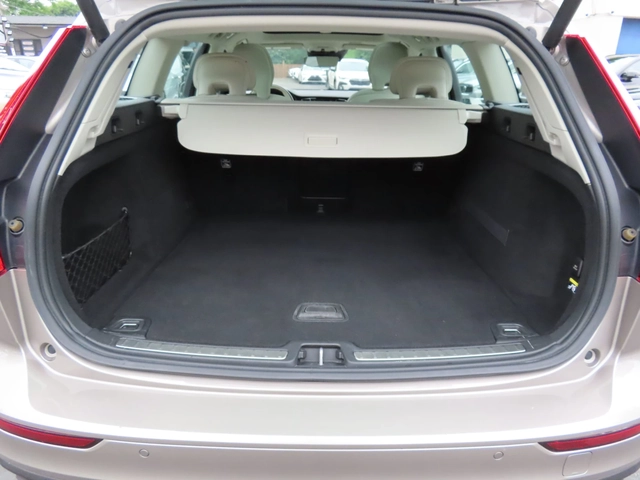 Volvo V60 T5 Momentum - автомобили, коли, обяви за нови и употребявани 12