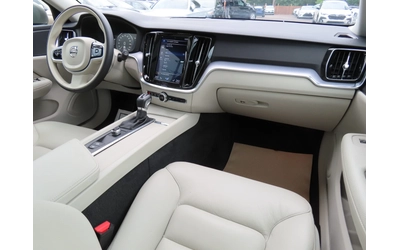 Volvo V60 T5 Momentum - автомобили, коли, обяви за нови и употребявани 14