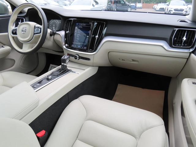 Volvo V60 T5 Momentum - автомобили, коли, обяви за нови и употребявани 14