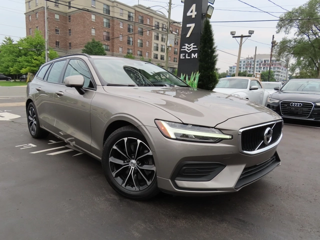 Volvo V60 T5 Momentum - автомобили, коли, обяви за нови и употребявани 2