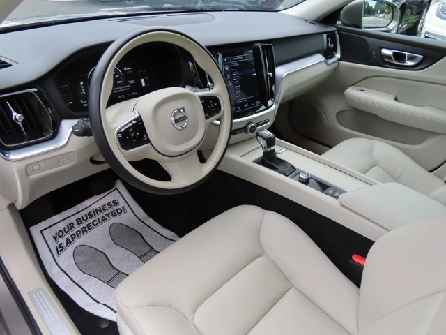 Volvo V60 T5 Momentum - автомобили, коли, обяви за нови и употребявани 9