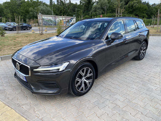 Volvo V60 B4 / Start/ DCT 7/ НАЛИЧЕН ! - автомобили, коли, обяви за нови и употребявани 0