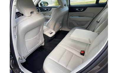 Volvo V60 B4 / Start/ DCT 7/ НАЛИЧЕН ! - автомобили, коли, обяви за нови и употребявани 11