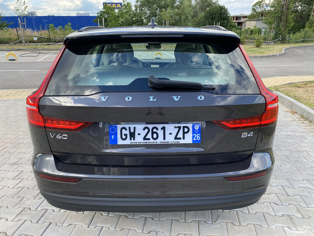 Volvo V60 B4 / Start/ DCT 7/ НАЛИЧЕН ! - автомобили, коли, обяви за нови и употребявани 5