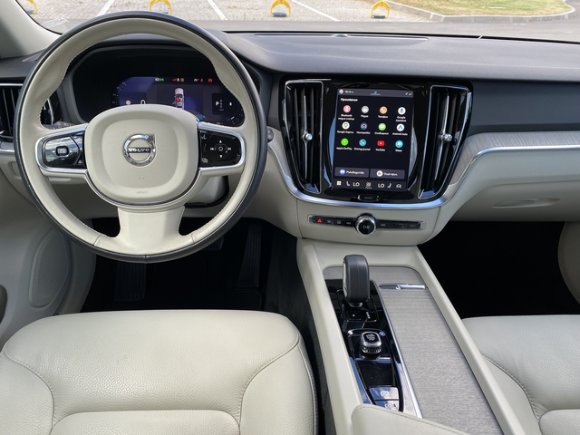Volvo V60 B4 / Start/ DCT 7/ НАЛИЧЕН ! - автомобили, коли, обяви за нови и употребявани 8