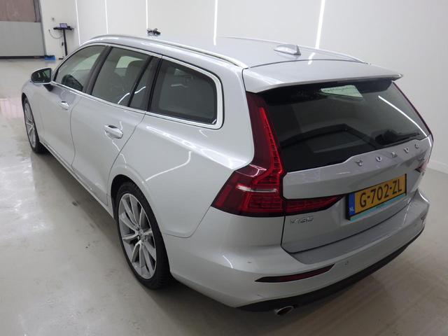 Volvo V60 T4/ Geartronic/ Momentum Pro/ Очакван внос ! - автомобили, коли, обяви за нови и употребявани 2