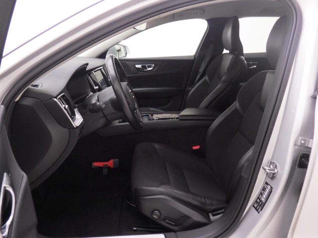 Volvo V60 T4/ Geartronic/ Momentum Pro/ Очакван внос ! - автомобили, коли, обяви за нови и употребявани 4