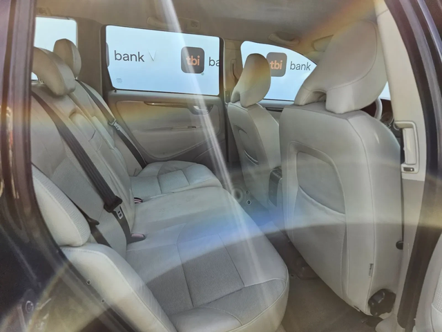 Volvo V70 2.4D-185кс= 6СКОРОСТИ= НАВИГАЦИЯ= КЛИМАТРОНИК - автомобили, коли, обяви за нови и употребявани 13