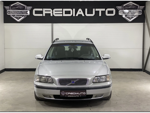 Volvo V70 2.4 - автомобили, коли, обяви за нови и употребявани 1