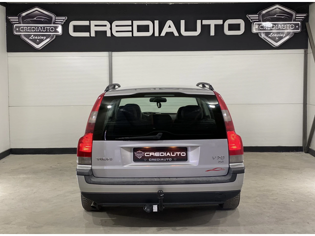 Volvo V70 2.4 - автомобили, коли, обяви за нови и употребявани 4