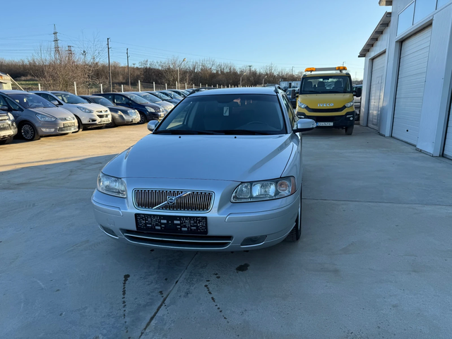 Volvo V70 2.4i 140k.c * Bi-Fuel* UNIKAT* - автомобили, коли, обяви за нови и употребявани 0