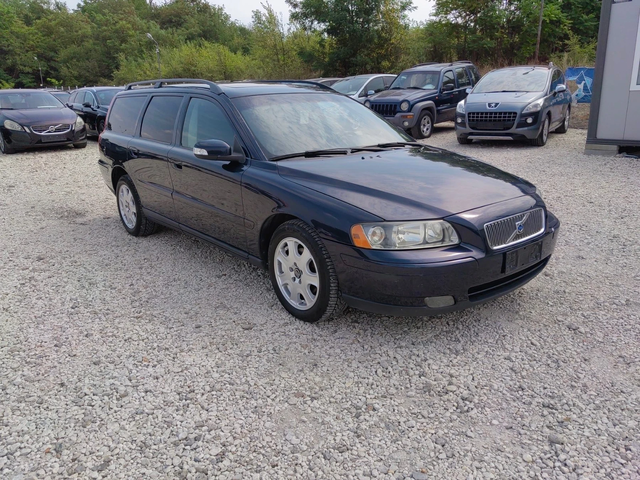 Volvo V70 2.4d D5* NOVA* UNIKAT - автомобили, коли, обяви за нови и употребявани 10