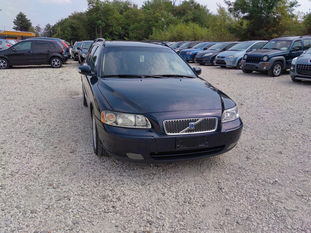 Volvo V70 2.4d D5* NOVA* UNIKAT - автомобили, коли, обяви за нови и употребявани 9