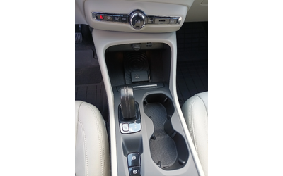 Volvo XC40 AWD/KEYLESS/360 КАМЕРА - автомобили, коли, обяви за нови и употребявани 12