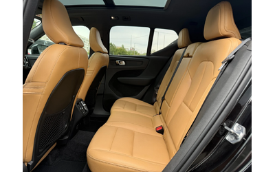 Volvo XC40 D4 AWD - автомобили, коли, обяви за нови и употребявани 8