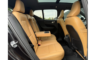 Volvo XC40 D4 AWD - автомобили, коли, обяви за нови и употребявани 9