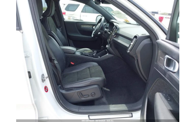 Volvo XC40 T5* R-DESIGN* АВТО КРЕДИТ - автомобили, коли, обяви за нови и употребявани 6